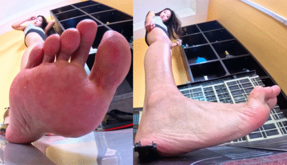 [Non-VR] Cute Giantess Destroys your city - Image 3
