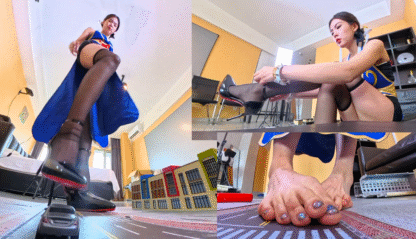 [VR360+FLAT VERSION] Giantess Chun-Li takes over your City - Image 4