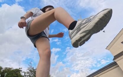 [VR360] Giantess I punished the bad guy - Image 4