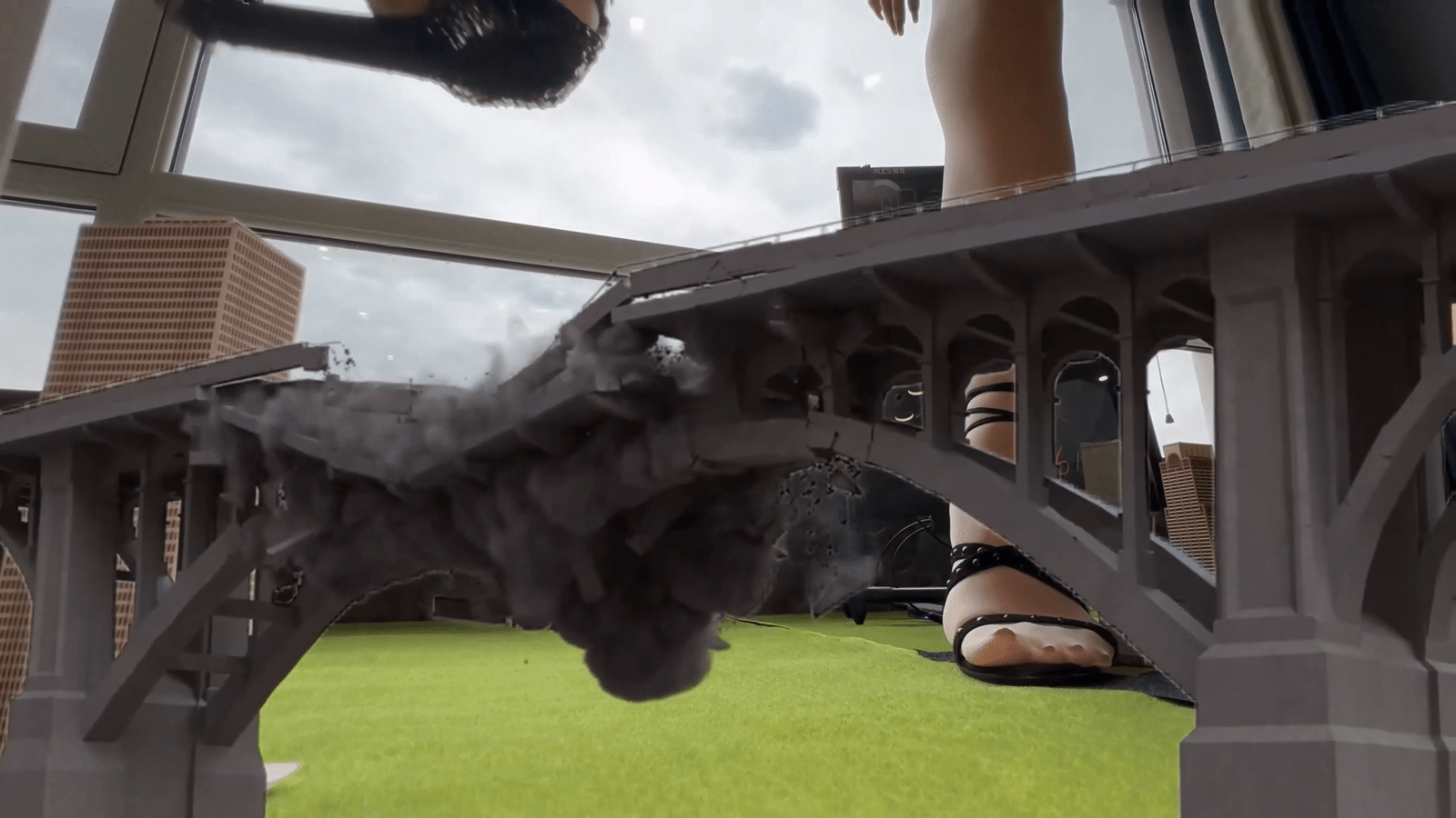 『Ming Visual World』Crush The City - 画像 (8)